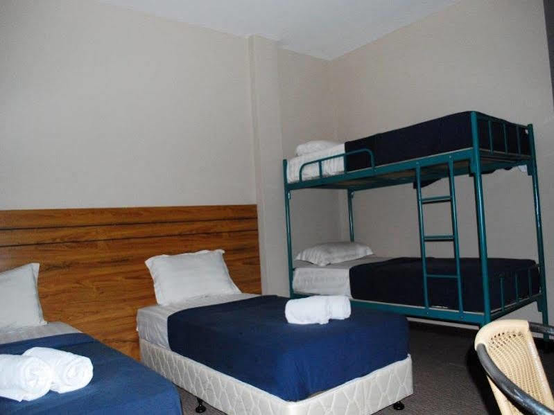 Baron Water Front Motel Куа Екстериор снимка