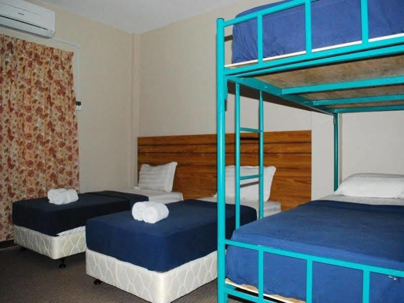 Baron Water Front Motel Куа Екстериор снимка